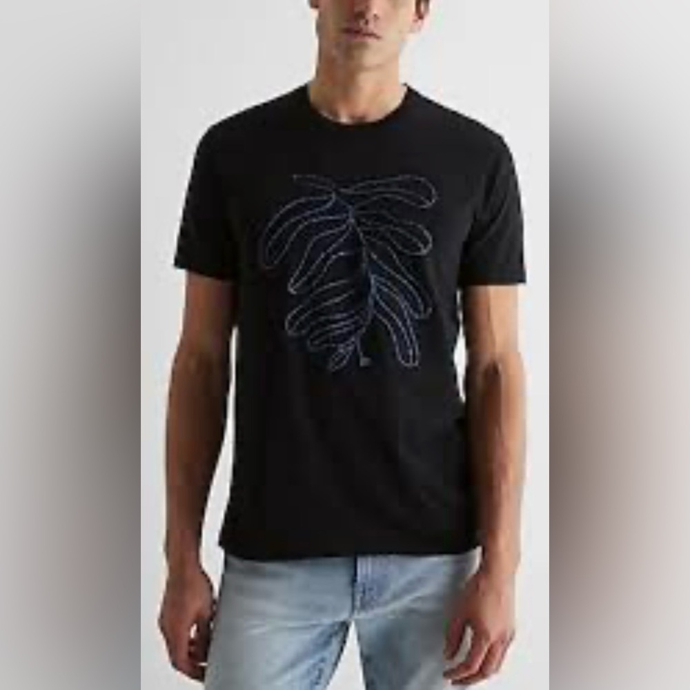 EXPRESS MEN Embroidered Leaf Graphic T- Shirt Tee XS Black 100% cotton